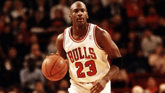 Michael Jordan returns to the world of basketball
