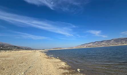 An unfamiliar scene in Lebanon: the dryness of rivers and springs … and tanks transmit polluted water