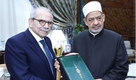 He renewed his call to visit Lebanon … Salam visited the Sheikh of Al -Azhar in Cairo