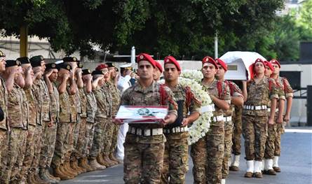 In the picture: the commander of the army in the farewell of the martyrs of Naqoura