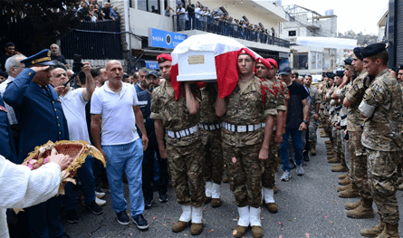The Army and the Al -Kharoub region called the martyr.