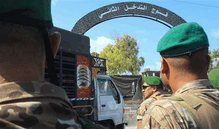 The Fatah movement delivers the army weapons and an expected obstacle in Ain El -Hilweh camp