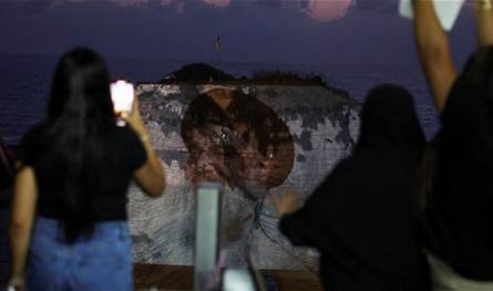 A government on the rock of the crisis