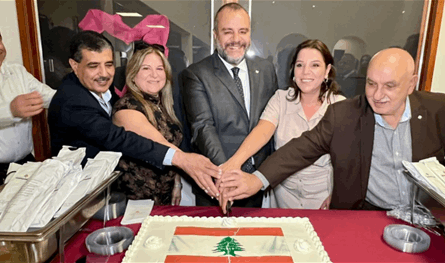 Abd al -Masih meets the Lebanese community in Houston .. and a discussion about the future of Lebanon