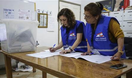 An election move started … mobile meetings