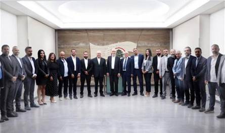 Geagea continues to receive the new municipal and optional councils