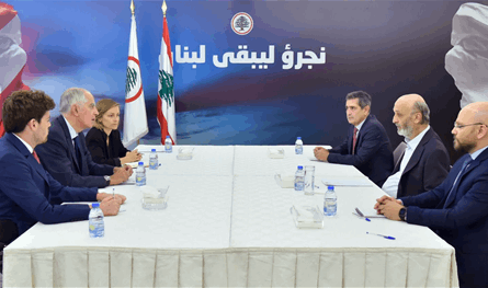 Geagea met the French ambassador and emphasizes the commitment to the date of the parliamentary elections