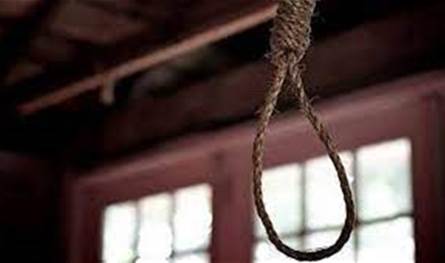 His body was found .. This is how he hanged himself in the town of Akkari