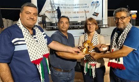 In Cyprus, the labor delegation honors the Secretary -General of the Syndicates there