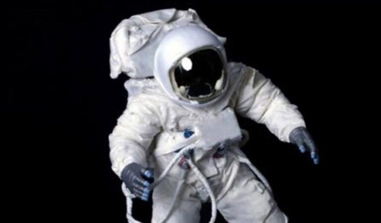 Is it possible for people with diabetes to travel to space?