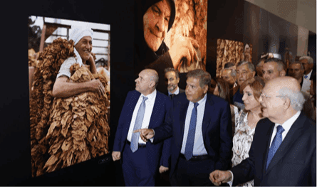 Maarawi, represented by Jaber, inaugurated the exhibition of a department of Images: Al -Riji supports the treasury with money for her successful business