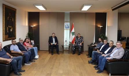 Major General Abdullah discussed with a delegation from Yaza things concerned with walking affairs