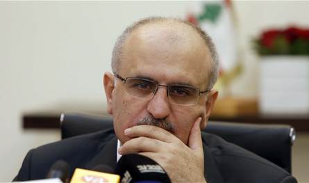 Shame on you .. A verbal argument between Hassan Khalil and Adwan