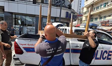 Sidon Municipality Police continues to remove encroachments