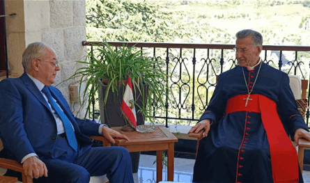 The shepherd received Wadih Al -Absi .. He was briefed from the Association of Women and Females of the Juba spoke to her activities
