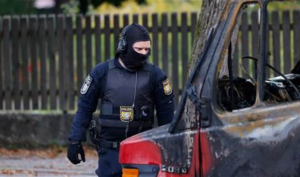 In Germany, the arrest of a cell planned to attack Jewish goals