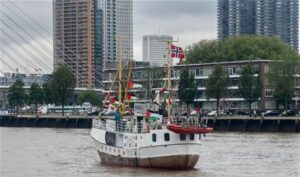 X closes the international fleet account account