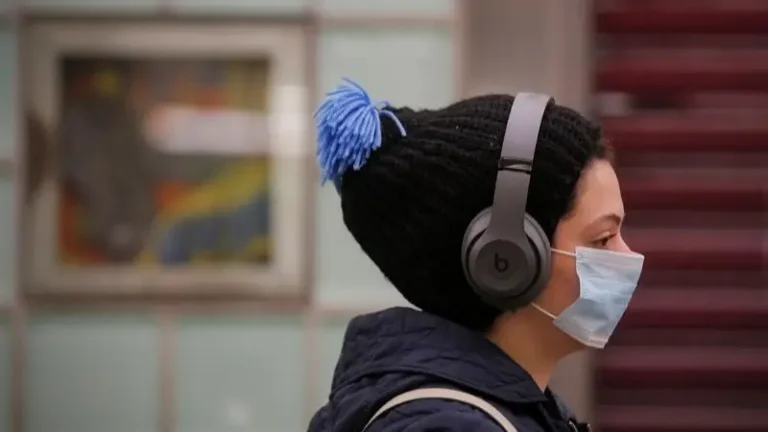 A study reveals: Serious health risks resulting from the use of headphones