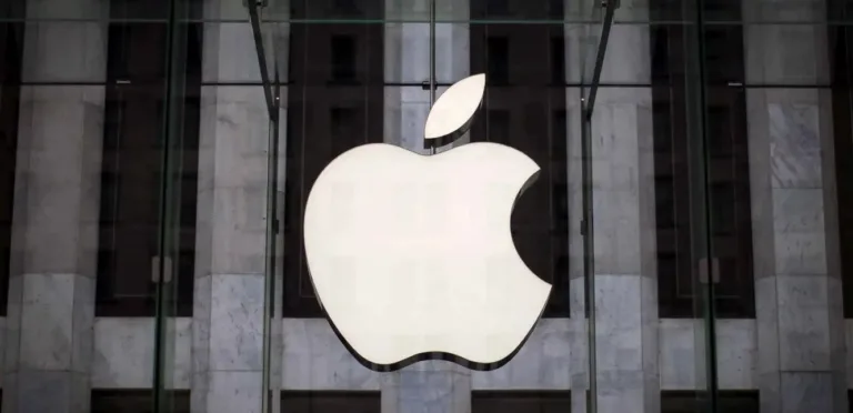 Apple: Preparations to launch 3 smart wearable devices supported by artificial intelligence