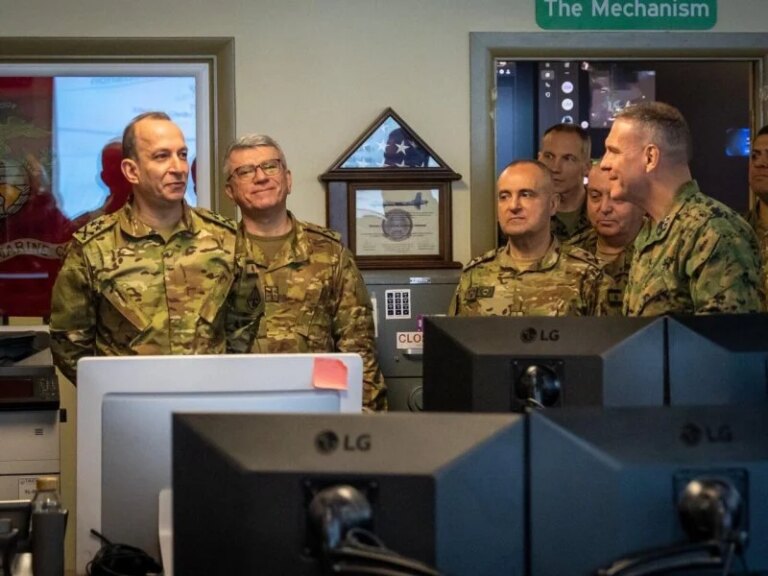 Army Commander’s visit: continued American support and certain success