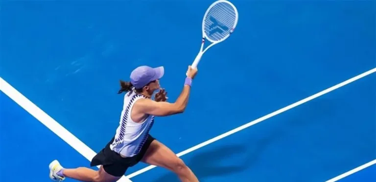 Iga Świjontek in a decisive confrontation with Maria Sakkari in the quarter-finals