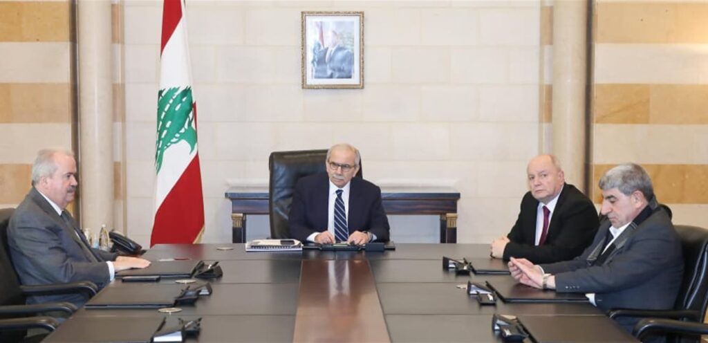 Meeting at the Saraya: Jaber emphasizes preventing the impact of rising fuel prices on public transportation fares