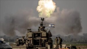 The Israeli army bombs targets in Lebanon and sends a message to “Iran’s arms”