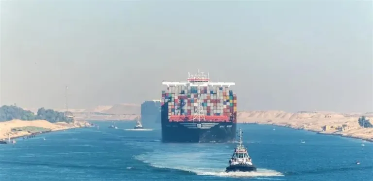 The Suez Canal records an increase in its annual revenues after overcoming the recession period