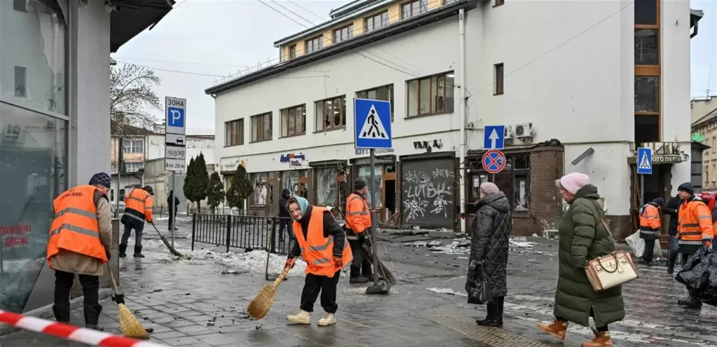 The economy is in the crosshairs: Russia and Ukraine… How did they adapt to the burdens of war?