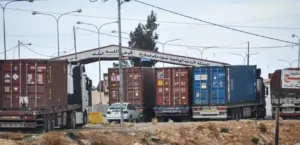 Title: Tension in the Jordanian transportation sector after a Syrian decision to ban the entry of trucks