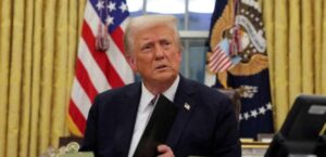 Trump: Signing an executive order to increase duties by 25% on countries that trade with Iran