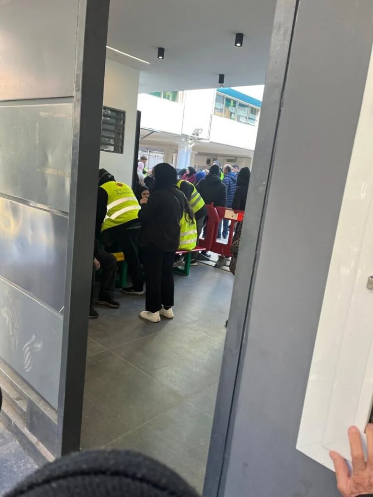 Beirut: Schools receive displaced people after sudden raids and random displacement