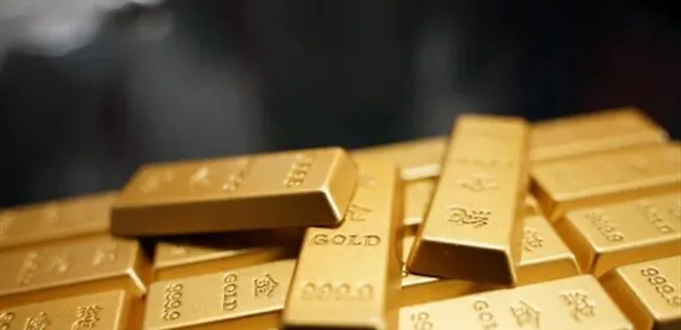 Decline in investor interest in gold: dollar pressures the reason?