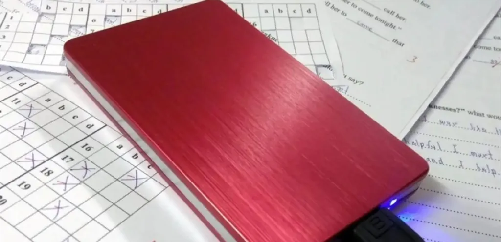 Recycling old hard drives: creative alternative storage solutions