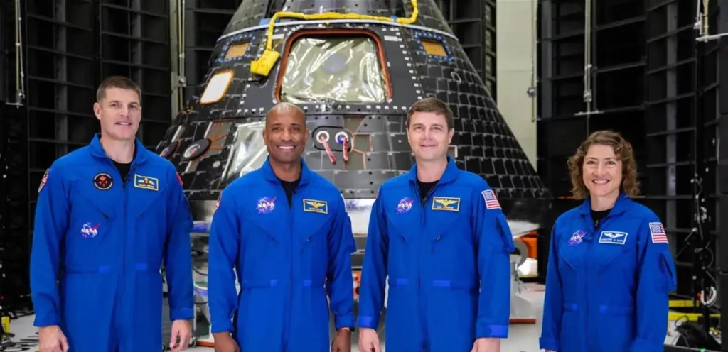 What will the Artemis 2 crew eat during their space journey?