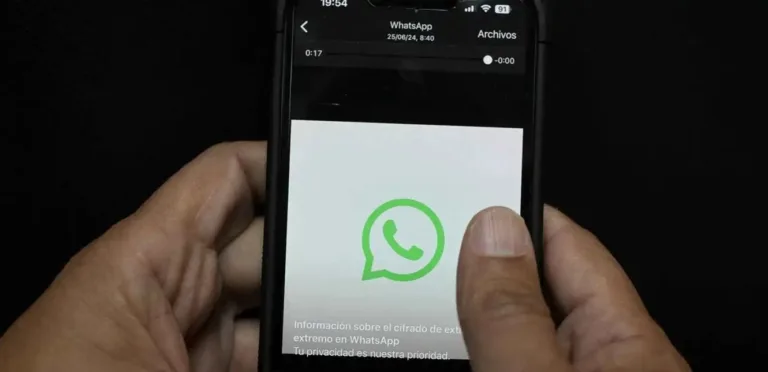 WhatsApp is testing displaying status updates within the Chats tab