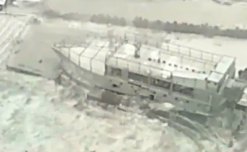 In Bayyada… an Israeli bombing hits the “Al-Safina” restaurant