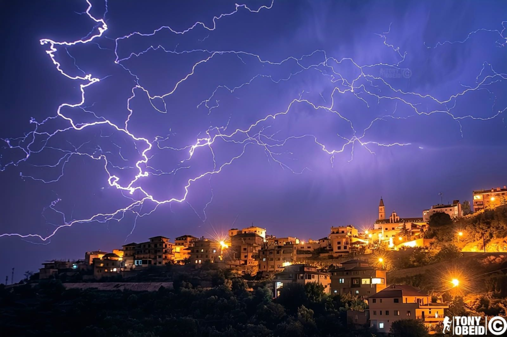 May deceives with a cold depression. Prepare for rain and snow!!