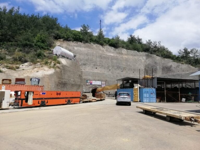 A malfunction in the Jeita station cuts off water for two days to the towns of Matenia