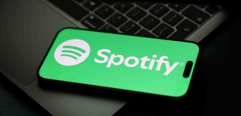 With the rise of artificial intelligence music, Spotify is preparing to launch a “verified” badge