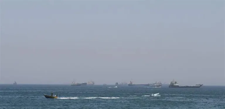 Amid indications that America is opening the Strait of Hormuz, a decline in oil prices