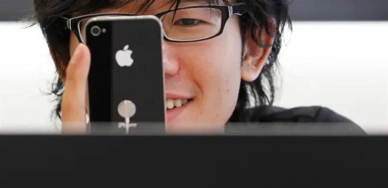 It eliminates the need for the calculator application. Learn about a new feature in the iPhone keyboard