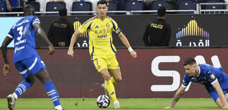 What are the scenarios that decide the Saudi League title at the Al-Nasr and Al-Hilal summit?