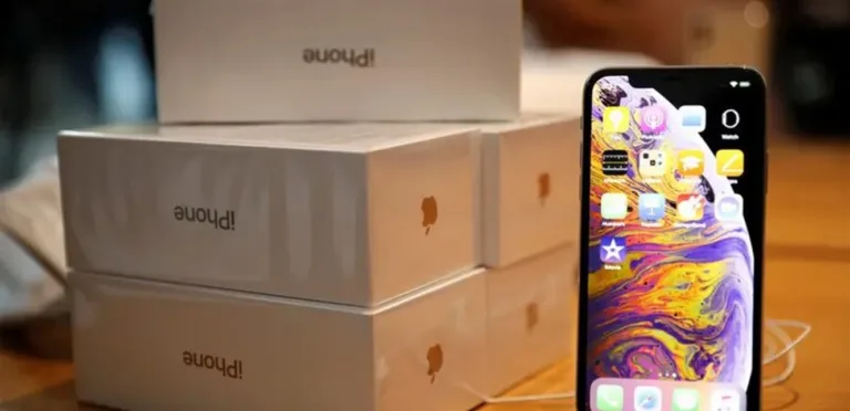 The iPhone case does not open easily. This is the secret behind its design