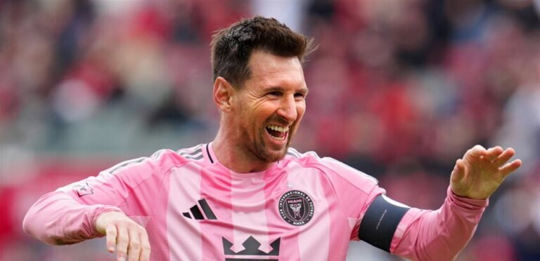 His salary exceeds the budgets of entire clubs.. Messi breaks records in the American League
