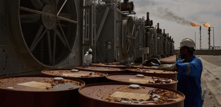 Old tankers and a new crisis… The oil blockade is suffocating Tehran