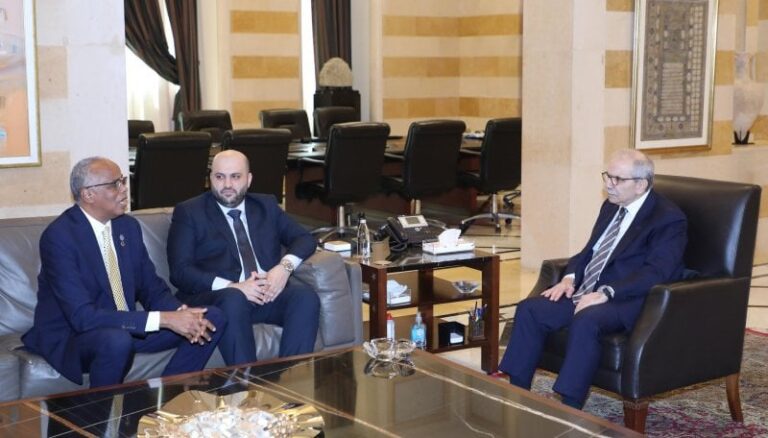 A healthy farewell at the Saraya… Nawaf Salam honors the representative of the World Health Organization