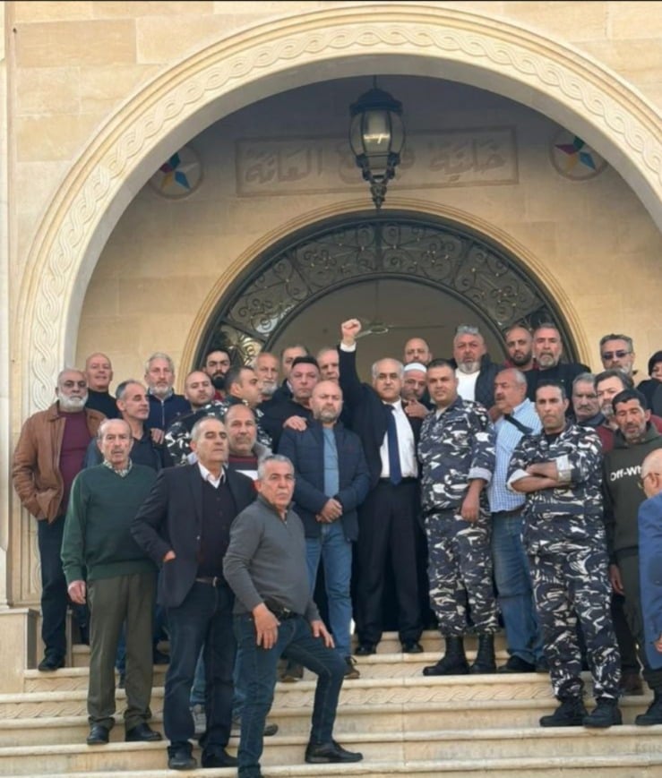In his first appearance after the attempt on his life… Hadi Abu Al-Hassan raises the challenge from Qubaie’s heart