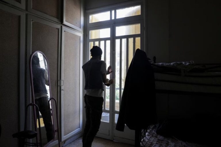 The war brings the LGBT crisis in Lebanon out of the shadows… Displaced people without shelter and without “protection”