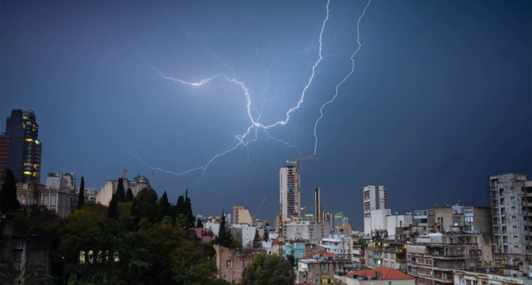 Rainfall exceeds 50 mm in Beirut…an exceptional depression hits Lebanon: Caution is required!
